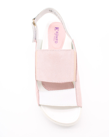 Розовые босоножки на массивной подошве WILMAR