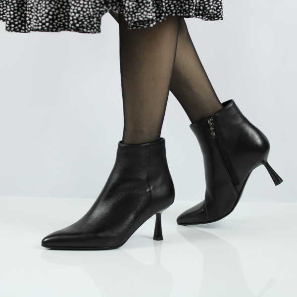 Ботильоны на каблуке RESPECT