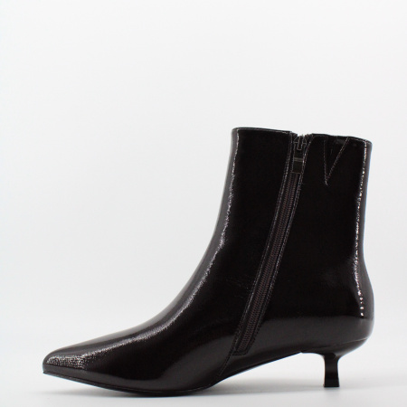 TOFA лаковые ботильоны