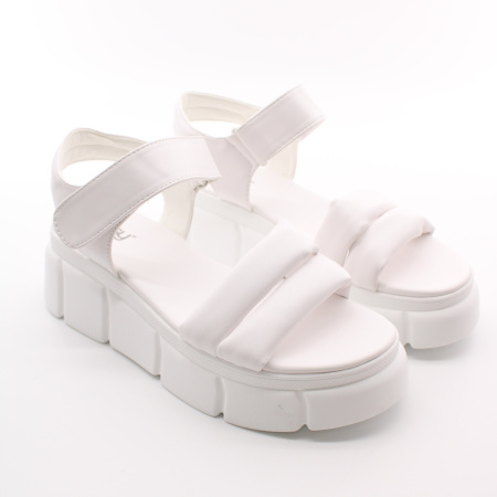 Босоножки белые BETSY