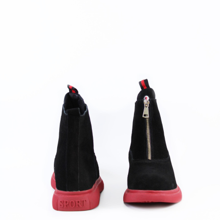 Ботинки на красной подошве