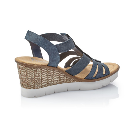 Босоножки на танкетке