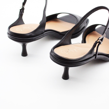 BETSY Босоножки на каблуке-рюмочке