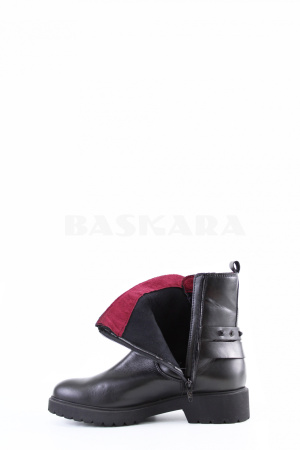 Ботинки с декором