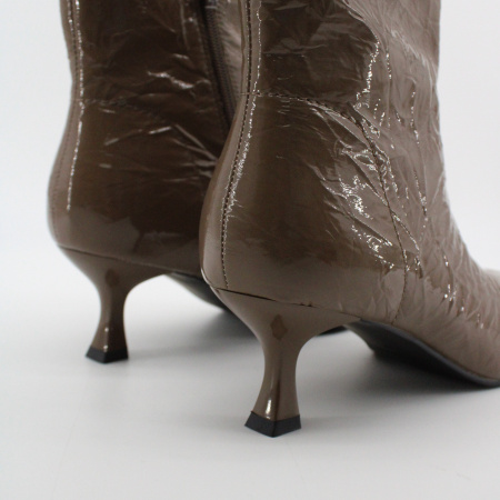 COVANI лаковые ботильоны