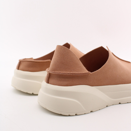 GRUNBERG розовые слипоны -нога просто отдыхает