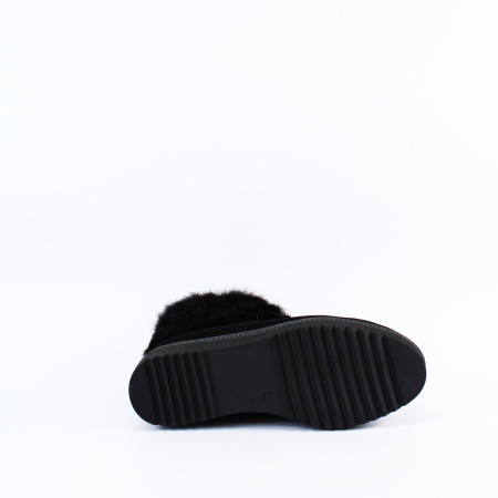 Черные замшевые ботинки с отворотом