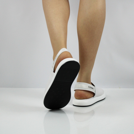 COVANI сандалии с закрытой союзкой