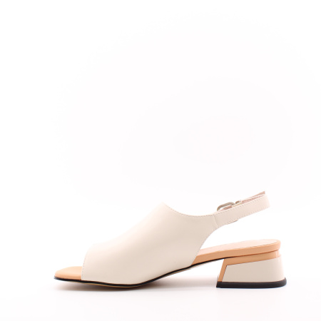 Босоножки кремового цвета с открытым носком и пяткой LADY COUTURE