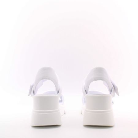 Босоножки TOFA