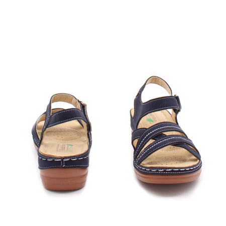 Босоножки с контрастной строчкой AVENIR