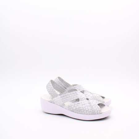 Босоножки текстильные MADELLA