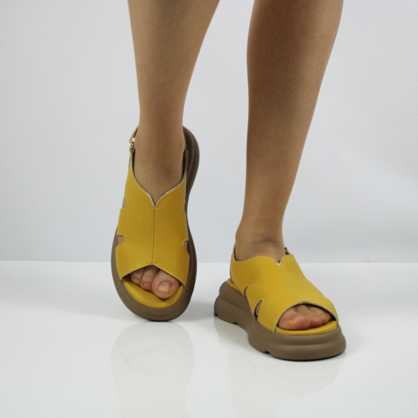 COVANI сандалии на массивной подошве