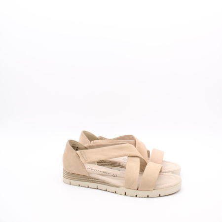 Босоножки на плоской подошве