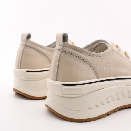 Кеды с перфорацией