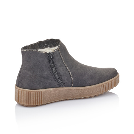 Ботинки с декоративным шнурком