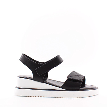 Чёрные босоножки на белой танкетке MADELLA