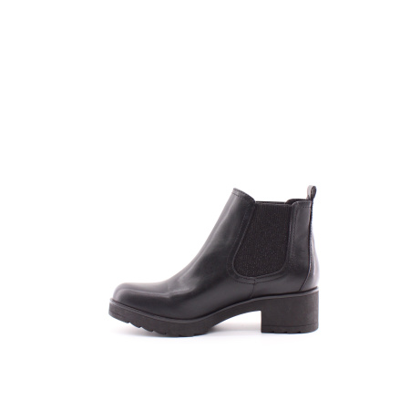 Ботинки на массивной подошве