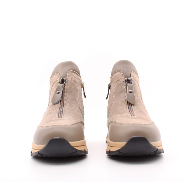 Кроссовки MADELLA