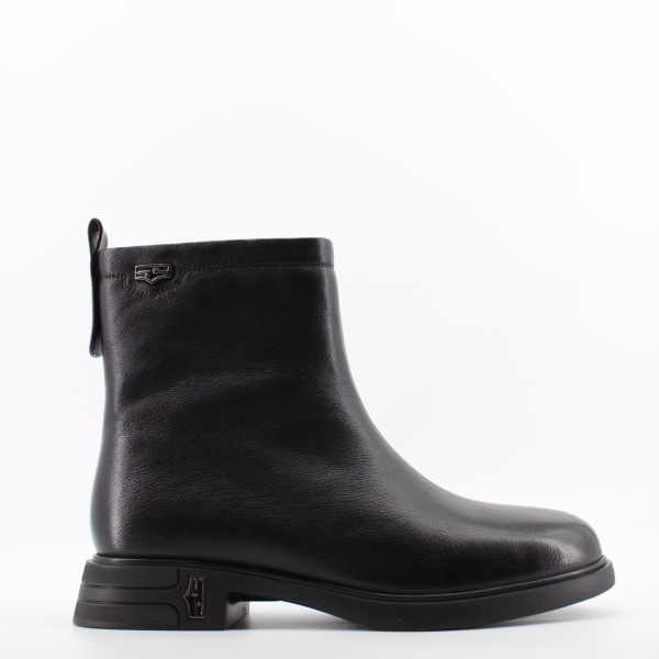 BADEN полусапожки на низком каблуке