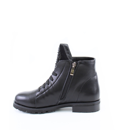 Ботинки с декором