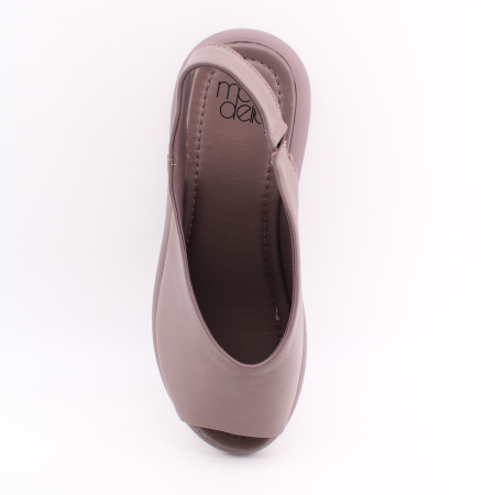 Летние босоножки на платформе MADELLA