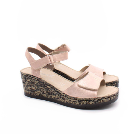 Босоножки на танкетке RIEKER