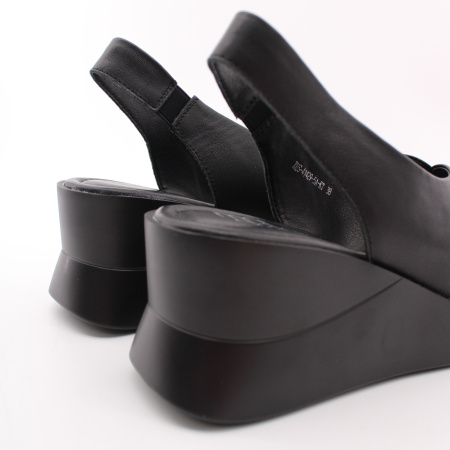 MADELLA босоножки на платформе 