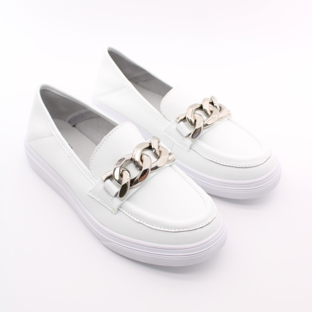 Белые кожаные лоферы MADELLA