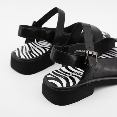 SPUR босоножки -классика в черном цвете