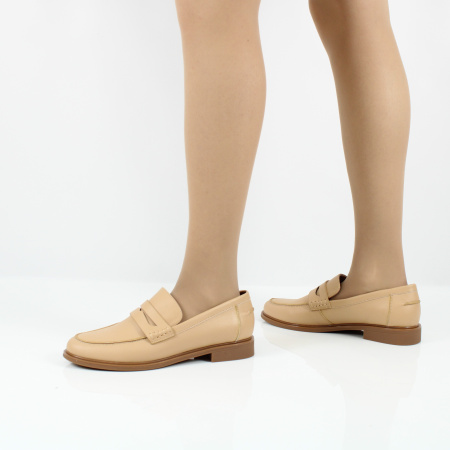 Лоферы из натуральной кожи MADELLA