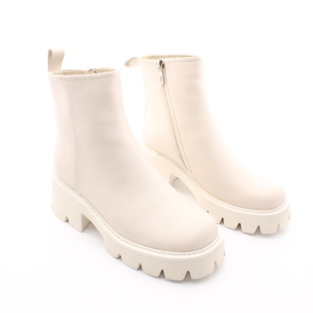 Светлые ботильоны на массивной подошве RESPECT