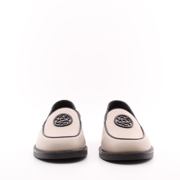 Светлые лоферы RESPECT