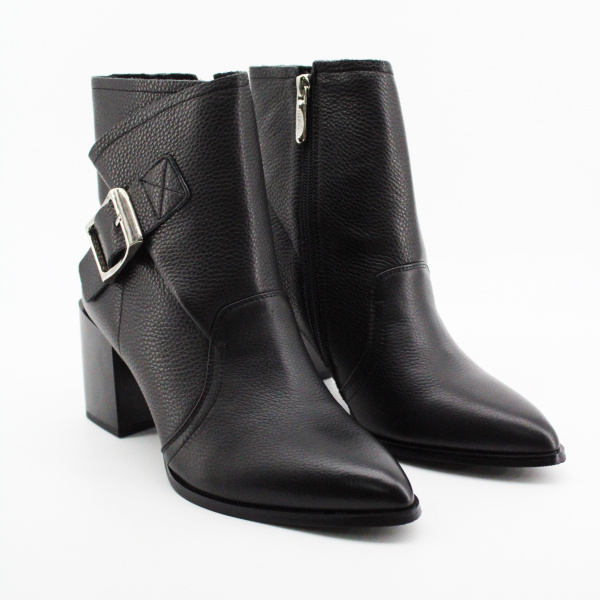 SPUR ботильоны на каблуке