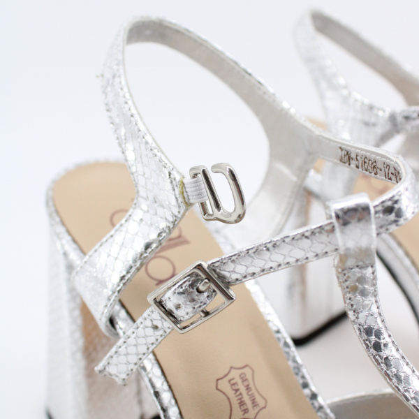 MADELLA босоножки на устойчивом каблуке