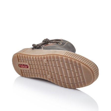 Ботинки с декоративным шнурком