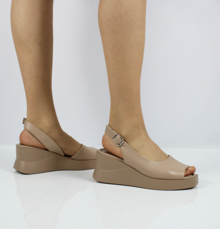 Босоножки MADELLA