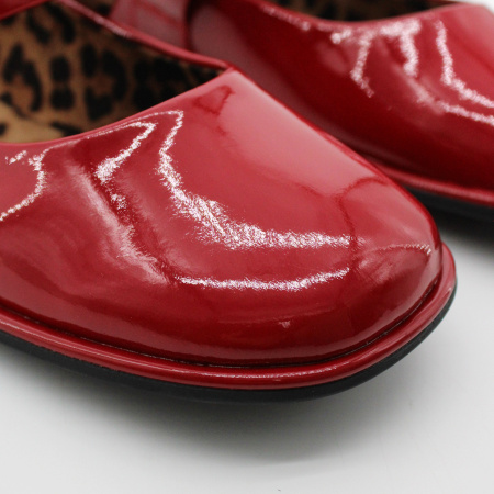 SPUR туфли красные, лакированые