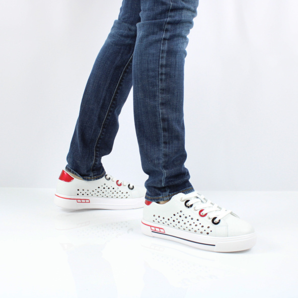 Кеды светлые из натуральной кожи BADEN