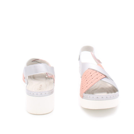 Сандалии на танкетке WILMAR