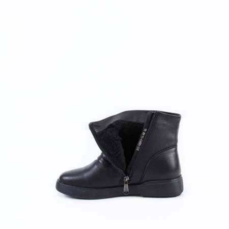 Ботинки со складками на союзке