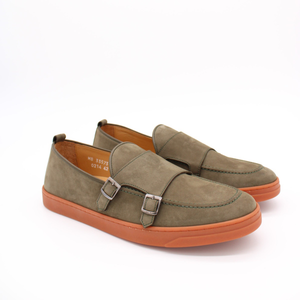 Лоферы на яркой подошве CLAYS