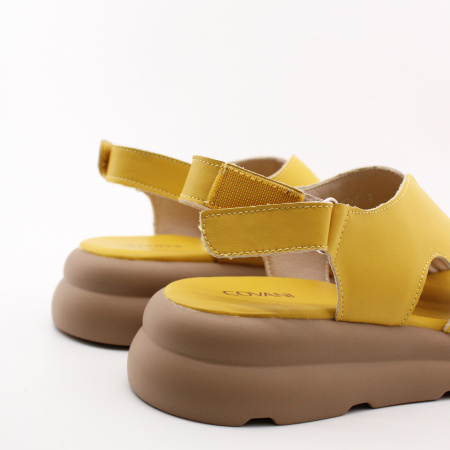 COVANI сандалии на массивной подошве