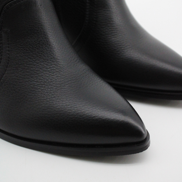 SPUR ботильоны на каблуке