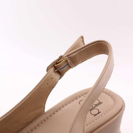 Босоножки MADELLA