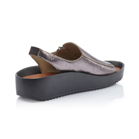 Сандалии на сплошной подошве