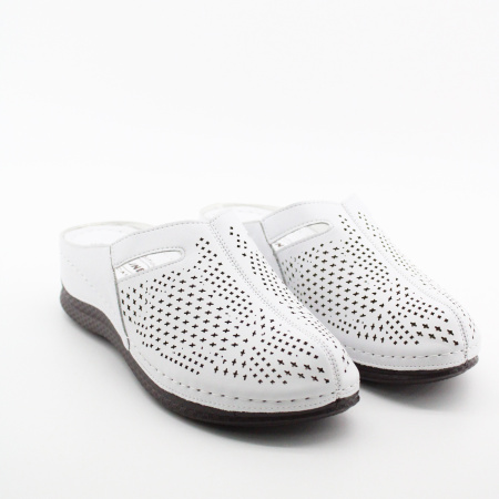 FINN LINE сабо белого цвета полностью перфорированые