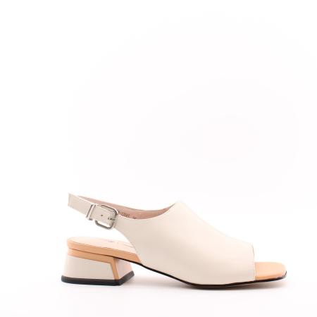 Босоножки кремового цвета с открытым носком и пяткой LADY COUTURE