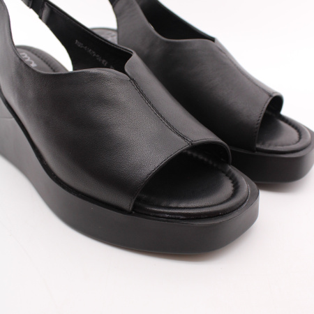 MADELLA босоножки на платформе 