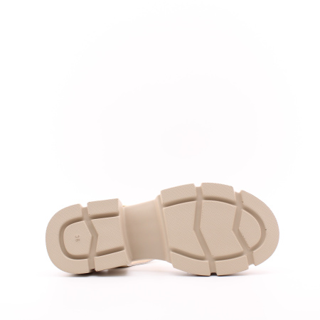 Босоножки с цепями MADELLA